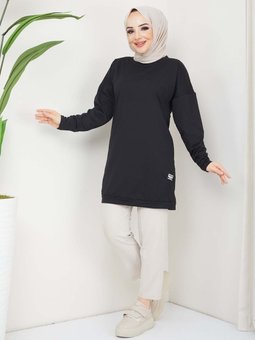 Siyah Aksesuarlı Tunik