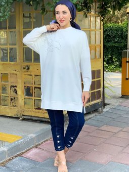 Ekru Taşlı Zımba Baskılı Sweat