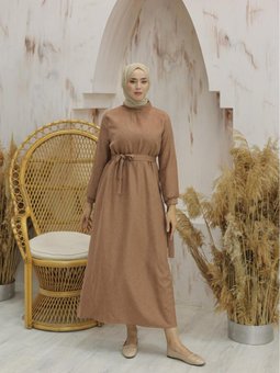 Kahverengi Keten Koları Baglamı Kemerli Elbise