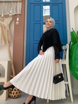 Piliseli Beyaz Uzun Etek