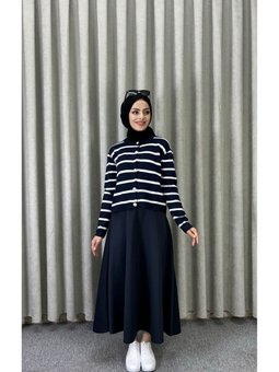 Düğme Detaylı Çizgili Triko Hırka