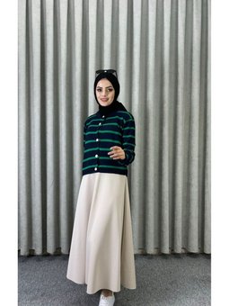 Düğme Detaylı Çizgili Triko Hırka