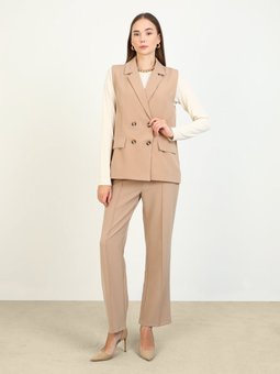 Double Kumaş Düğme Detaylı Taş Rengi Yelek