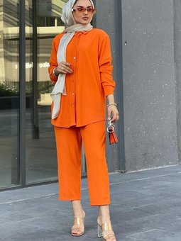 Turuncu Pantolonlu Takım