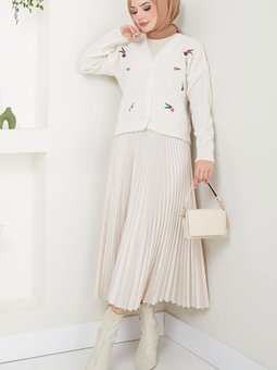 Çiçek Nakışlı Kısa Triko Hırka Krem Rengi Hm2547