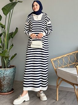 Boğazı Fermuarlı Çizgili Triko Elbise Lacivert