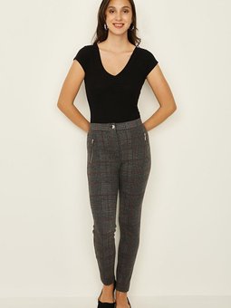 Siyah Cep Detaylı Tayt Pantolon