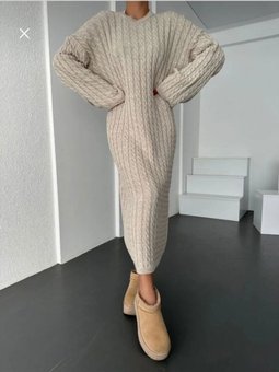 Taş Saç Örgülü Uzun Kollu Ve Bisiklet Yaka Triko Elbise