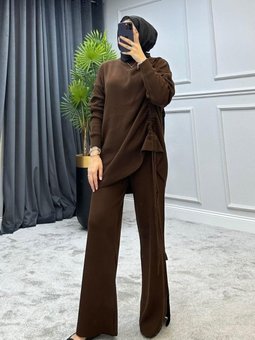 Yanı Büzgülü Triko Takım Kahverengi