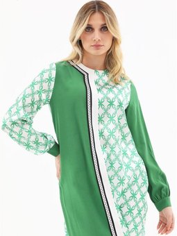 Saten Görünümlü Garnili Yeşil Tunik