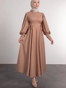 Bel İki Yanı Boydan Bağcıklı Tesettür Elbise