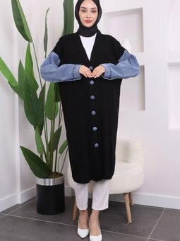 Siyah Kot Detaylı Düğmeli Triko Hırka