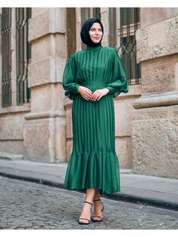 Pileli Kemerli Elbise