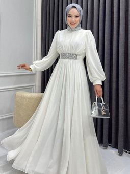 Yakası Ve Beli Taş Detaylı Şifon Abiye Elbise Beyaz