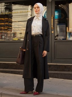 Geometrik Desenli Şık Beyaz Gömlek