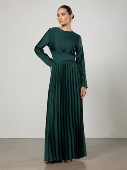 Piliseli Kuşaklı Saten Zümrüt Yeşili Abiye Elbise