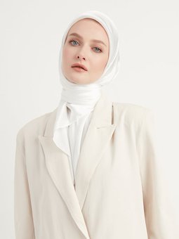 Janjanlı Krinkıl İnci Beyazı Eşarp