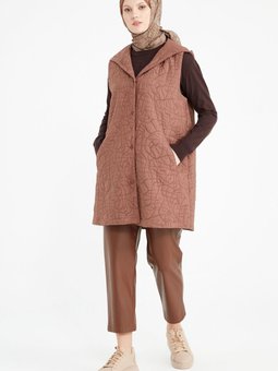 Büyük Beden Kapüşonlu Kapitone Yelek Kahve