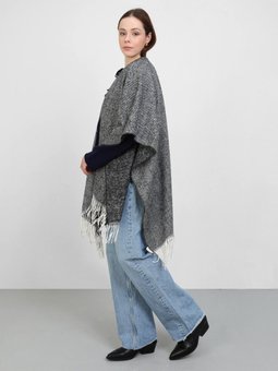 Balıksırtı Düz Siyah Panço