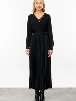 Siyah Piliseli Uzun Etek