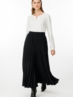 Siyah Piliseli Uzun Etek