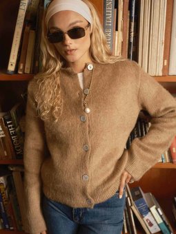 Premium Tüy Dokulu Camel Hırka