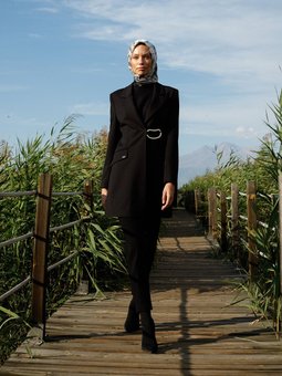 Siyah Metal Tokalı Blazer Ceket 2517006