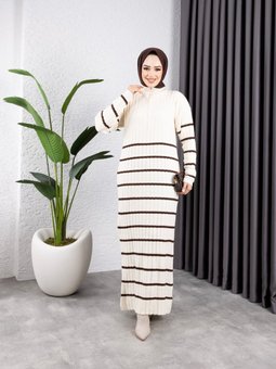 Kahverengi İnce Çizgili Dik Yaka Ve Fermuarlı Triko Elbise