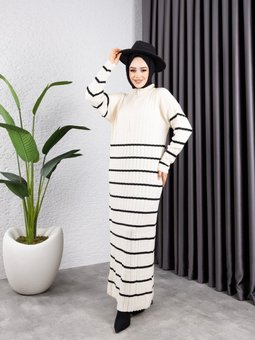 Taş İnce Çizgili Dik Yaka Ve Fermuarlı Triko Elbise