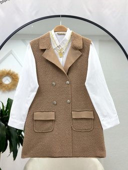 Buklet Düğmeli Yelek