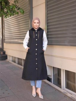 Kapüşonlu Çıtçıtlı Kolsuz Cepli Uzun Kapitone Yelek 71195.003 Siyah