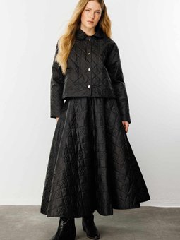 Kapitone Siyah Crop Ceket