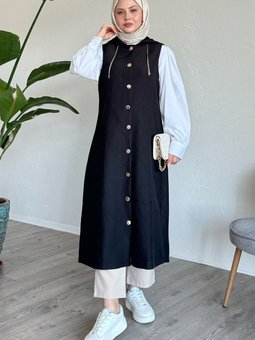 Zincir Detaylı Kapüşonlu Uzun Yelek Siyah