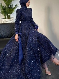 Vittoria Kolu Fiyonk Boncuk İşlemeli Abiye Elbise Lacivert