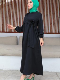 Siyah Bel Bağlama Detaylı Elbise