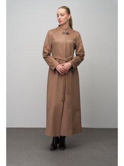 Hakim Yaka İşleme Ve Deri Aksesuarlı Gabardin Süet Görünümlü Büyük Beden Pardesü K. Kamel