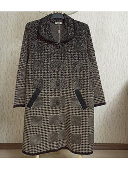 Çelik Örgü Düğmeli Cepli Kışlık Triko Anne Ceket Hırka