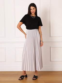 Parlak Kumaş Piliseli Gri Etek