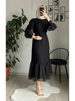 Piliseli Siyah Şifon Elbise