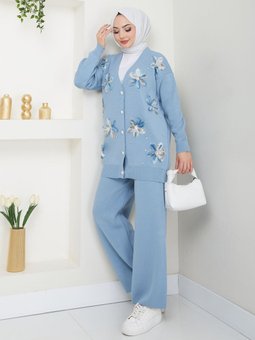 Mavi Çiçek Nakışlı Triko İkili Takım