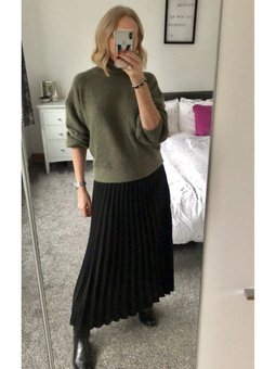 Piliseli Siyah Etek Uzun Lüx
