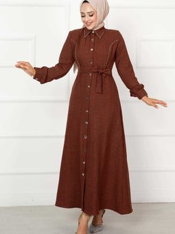 İnci Detaylı Gömlek Yaka Elbise