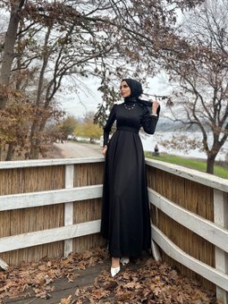 Şila Önü Boncuk Detaylı Balon Kol Tesettür Elbise