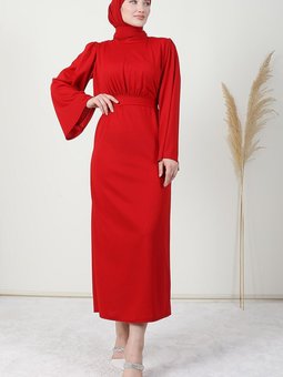 Göğsü Pelerinli Elbise Kırmızı