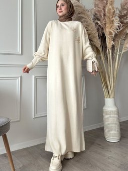 Çiçek Taşlı Balon Kol Ekru Triko Elbise