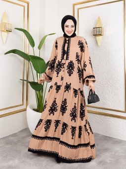 Vizon Önü Düğmeli Hakim Yaka Ve Büyük Battal Beden Balon Kol Dokuma Viskon Elbise