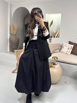 Siyah Drapeli Bel Detaylı Balon Uzun Etek