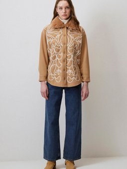 Yakası Kürklü Nakışlı Kaşe Gömlek