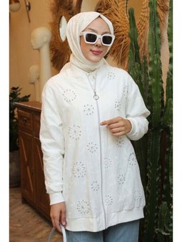 Taş İşlemeli Brode Hırka Beyaz