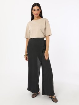 Bağlama Detaylı Siyah Pantolon Etek